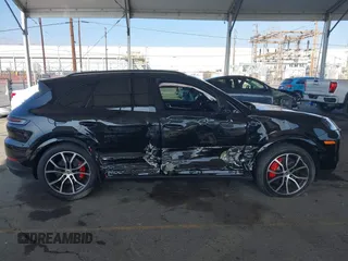 2024 Porsche Cayenne S z VIN WP1AL2AY3RDA35194, wystawiony jako IAAI lot #40984680 z przebiegiem 23 852 mil mil oraz . Historia ofert i sprzedaży dostępna na DreamBid. Obrazek 14.