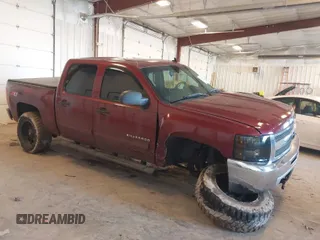 2013 Chevrolet Silverado 1500 LT with VIN 3GCPKSE77DG254204, listed as a IAAI auction lot 41680546 with 213,790 mi miles. Bid and sale history available at carsss.com. Image 1.