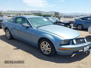 2005 Ford Mustang GT Deluxe with VIN 1ZVHT82H655105001, listed as a IAAI auction lot 42635546 with 221,122 mi miles and . Bid and sale history available at DreamBid. Image 1.