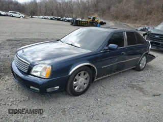 2004 Cadillac DeVille DTS z VIN 1G6KF579X4U203102, wystawiony jako Copart lot #50426955 z przebiegiem 157 290 mil mil oraz Szkody całkowita. Historia ofert i sprzedaży dostępna na DreamBid. Obrazek 1.