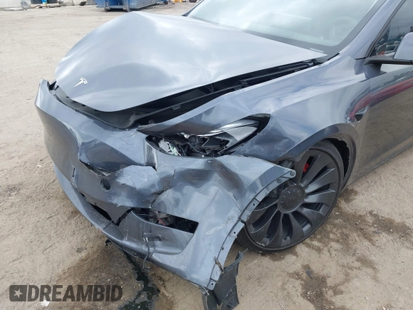 2023 Tesla Model Y Performance z VIN 7SAYGDEF1PF925274, wystawiony jako IAAI lot #42078813 z przebiegiem 20 422 mil mil oraz . Historia ofert i sprzedaży dostępna na DreamBid. Obrazek 6.
