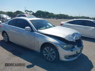2013 BMW 3 Series 328i xDrive with VIN WBAKF5C50DJ297831, listed as a IAAI auction lot 41894859 with 87,174 mi miles. Bid and sale history available at carsss.com. Image 1.