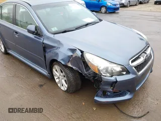 2013 Subaru Legacy Premium z VIN 4S3BMBG67D3014047, wystawiony jako IAAI lot #41821245 z przebiegiem 242 863 mil mil oraz . Historia ofert i sprzedaży dostępna na DreamBid. Obrazek 6.