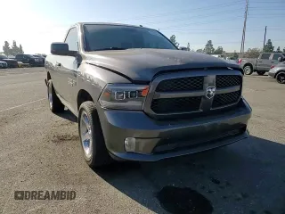 2018 Ram 1500 Express z VIN 3C6JR6AT0JG173365, wystawiony jako Copart lot #82869854 z przebiegiem 77 897 mil mil oraz Szkoda całkowita • Salvage title. Historia ofert i sprzedaży dostępna na DreamBid. Obrazek 10.