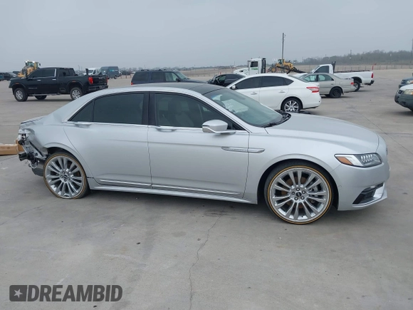 2017 Lincoln Continental Reserve with VIN 1LN6L9RP4H5624027, listed as a IAAI auction lot 41796172 with 33,100 mi miles. Bid and sale history available at carsss.com. Image 14.