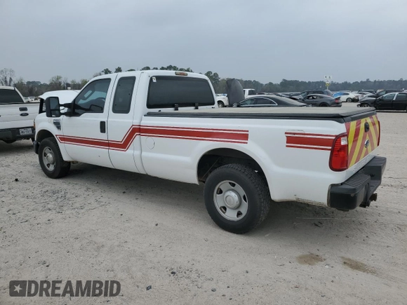 2008 Ford F-250 XL with VIN 1FTSX20518EA44812, listed as a Copart auction lot 49331275 with 102,304 mi miles and Salvage title. Bid and sale history available at DreamBid. Image 2.