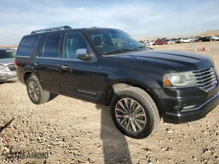 2016 Lincoln Navigator Select with VIN 5LMJJ2HT3GEL05459, listed as a Copart auction lot 82017644 with 397,752 mi miles and Clean Title. Bid and sale history available at carsss.com. Image 4.