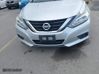 2018 Nissan Altima 2.5 SL with VIN 1N4AL3AP8JC216628, listed as a IAAI auction lot 41789254 with 135,965 mi miles. Bid and sale history available at carsss.com. Image 6.