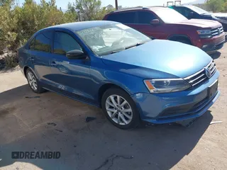2015 Volkswagen Jetta SE with VIN 3VWD17AJ5FM257947, listed as a IAAI auction lot 42288711 with 139,800 mi miles and . Bid and sale history available at DreamBid. Image 1.