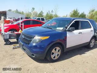 2015 Ford Utility Police Interceptor with VIN 1FM5K8AR7FGA70120, listed as a IAAI auction lot 41793716 with 150,000 mi miles. Bid and sale history available at carsss.com. Image 17.