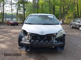 2011 Toyota Sienna LE AAS with VIN 5TDKK3DC5BS074247, listed as a IAAI auction lot 42096751 with 241,555 mi miles. Bid and sale history available at carsss.com. Image 12.