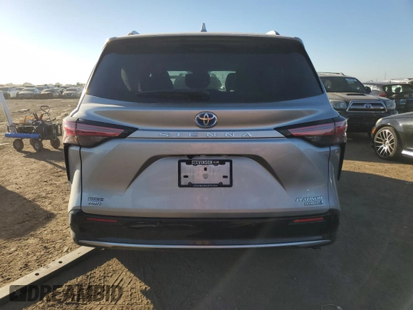 2024 Toyota Sienna Platinum z VIN 5TDESKFC8RS128364, wystawiony jako Copart lot #77888984 z przebiegiem 10 929 mil mil oraz Szkoda całkowita • Salvage title. Historia ofert i sprzedaży dostępna na DreamBid. Obrazek 6.