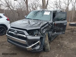 2023 Toyota 4Runner Limited with VIN JTEKU5JR5P6110276, listed as a IAAI auction lot 41754082 with 31,923 mi miles. Bid and sale history available at carsss.com. Image 17.