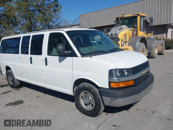 2016 Chevrolet Express Passenger LT with VIN 1GAZGPFGXG1284346, listed as a IAAI auction lot 41844084 with 74,555 mi miles and . Bid and sale history available at DreamBid. Image 1.