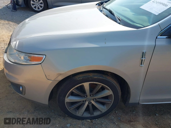 2009 Lincoln MKS z VIN 1LNHM93R69G618199, wystawiony jako IAAI lot #42459906 z przebiegiem 240 521 mil mil oraz . Historia ofert i sprzedaży dostępna na DreamBid. Obrazek 15.