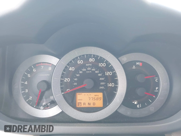 2010 Toyota RAV4 Limited z VIN JTMYK4DV0AD004537, wystawiony jako IAAI lot #40428467 z przebiegiem 77 589 mil mil oraz . Historia ofert i sprzedaży dostępna na DreamBid. Obrazek 7.