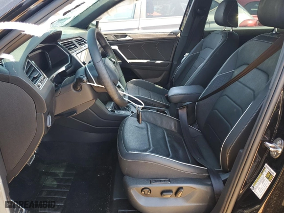 2022 Volkswagen Tiguan SEL R-Line with VIN 3VV4B7AX7NM108752, listed as a Copart auction lot 50031225 with 40,122 mi miles and Non Repairable. Bid and sale history available at carsss.com. Image 7.