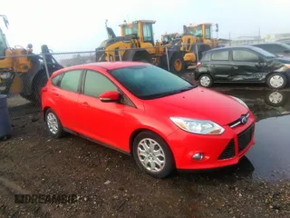 2012 Ford Focus SE z VIN 1FAHP3K25CL111165, wystawiony jako IAAI lot #41873045 z przebiegiem 192 967 mil mil oraz . Historia ofert i sprzedaży dostępna na DreamBid. Obrazek 1.