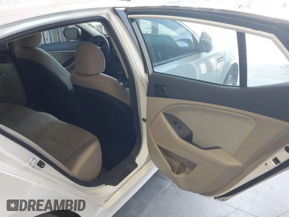 2015 Kia Optima LX z VIN KNAGM4A79F5528215, wystawiony jako IAAI lot #42317163 z przebiegiem 215 395 mil mil oraz . Historia ofert i sprzedaży dostępna na DreamBid. Obrazek 8.