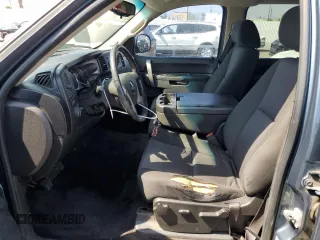 2010 Chevrolet Silverado 1500 LT with VIN 3GCRCSE09AG251406, listed as a Copart auction lot 54136905 with 205,048 mi miles and Clean Title. Bid and sale history available at DreamBid. Image 7.