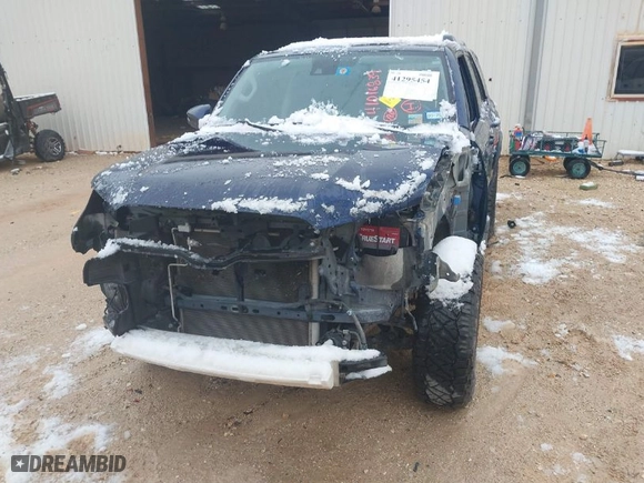 2020 Toyota 4Runner SR5 with VIN JTEBU5JR1L5805614, listed as a IAAI auction lot 41295454 with 50,385 mi miles. Bid and sale history available at carsss.com. Image 13.
