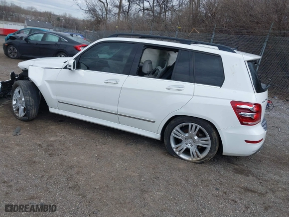 2014 Mercedes-Benz GLK-Class GLK 250 BlueTEC with VIN WDCGG0EBXEG270303, listed as a IAAI auction lot 41748806 with 154,302 mi miles. Bid and sale history available at carsss.com. Image 3.