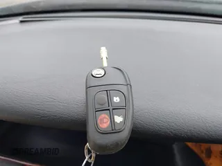 2007 Jaguar X-Type z VIN SAJWA51A17WJ07837, wystawiony jako IAAI lot #42166665 z przebiegiem 74 297 mil mil oraz . Historia ofert i sprzedaży dostępna na DreamBid. Obrazek 11.