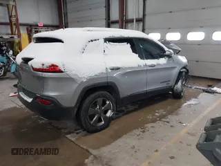 2016 Jeep Cherokee Latitude with VIN 1C4PJMCS6GW321256, listed as a IAAI auction lot 41314789 with 127,951 mi miles. Bid and sale history available at carsss.com. Image 4.
