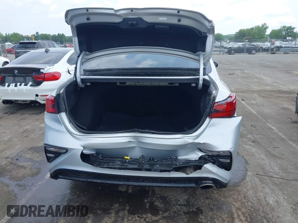 2021 Kia Forte LXS with VIN 3KPF24ADXME269696, listed as a IAAI auction lot 42498767 with 90,070 mi miles and . Bid and sale history available at DreamBid. Image 6.