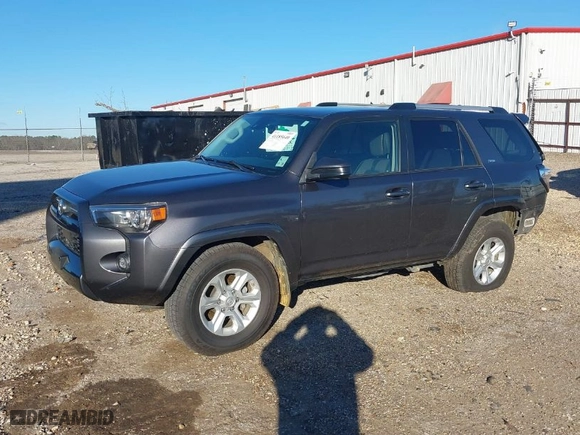 2021 Toyota 4Runner SR5 with VIN JTEEU5JRXM5235997, listed as a IAAI auction lot 41185640 with 68,445 mi miles. Bid and sale history available at carsss.com. Image 2.