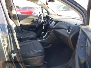 2021 Chevrolet Trax LT with VIN KL7CJPSB9MB324735, listed as a IAAI auction lot 41749138 with 119,106 mi miles. Bid and sale history available at carsss.com. Image 5.
