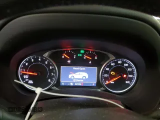 2022 GMC Terrain SLT z VIN 3GKALVEV1NL125357, wystawiony jako Copart lot #45694985 z przebiegiem 42 334 mil mil oraz Szkoda całkowita • Salvage title. Historia ofert i sprzedaży dostępna na DreamBid. Obrazek 9.