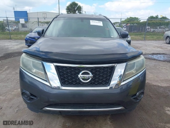 2014 Nissan Pathfinder SV with VIN 5N1AR2MN7EC735328, listed as a IAAI auction lot 42036102 with 173,774 mi miles. Bid and sale history available at carsss.com. Image 6.