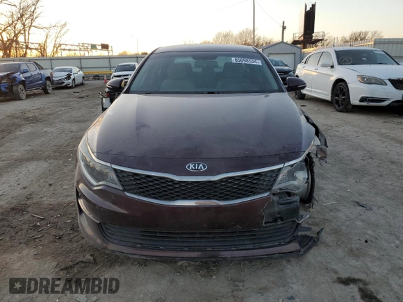 2016 Kia Optima LX z VIN 5XXGT4L36GG053507, wystawiony jako Copart lot #85898534 z przebiegiem 89 192 mil mil oraz Szkoda całkowita • Salvage title. Historia ofert i sprzedaży dostępna na DreamBid. Obrazek 5.