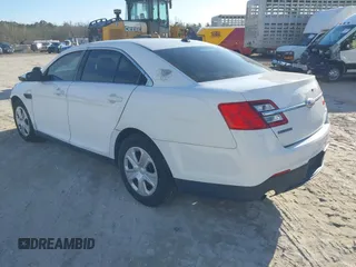2014 Ford Police Interceptor z VIN 1FAHP2MK2EG125804, wystawiony jako IAAI lot #41297103 z przebiegiem 99 340 mil mil oraz . Historia ofert i sprzedaży dostępna na DreamBid. Obrazek 3.