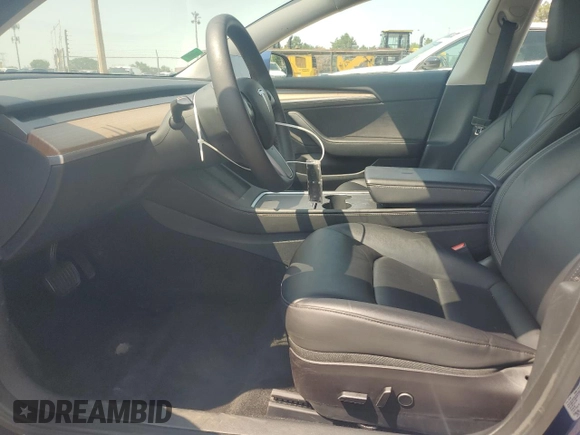 2023 Tesla Model 3 z VIN 5YJ3E1EA0PF450250, wystawiony jako Copart lot #64609205 z przebiegiem 80 240 mil mil oraz Czysty tytuł • Clean title. Historia ofert i sprzedaży dostępna na DreamBid. Obrazek 7.