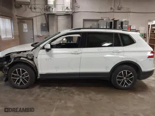 2021 Volkswagen Tiguan SE with VIN 3VV2B7AX1MM142501, listed as a IAAI auction lot 40983853 with 45,121 mi miles. Bid and sale history available at carsss.com. Image 15.