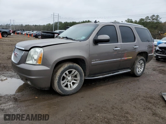 2014 GMC Yukon Denali z VIN 1GKS1EEF7ER222591, wystawiony jako Copart lot #42623745 z przebiegiem 211 992 mil mil oraz Szkoda całkowita • Salvage title. Historia ofert i sprzedaży dostępna na DreamBid. Obrazek 1.