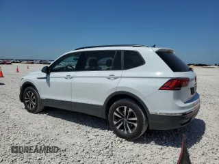 2022 Volkswagen Tiguan S with VIN 3VV1B7AXXNM011256, listed as a Copart auction lot 52536495 with 113,479 mi miles and Clean title. Bid and sale history available at DreamBid. Image 2.