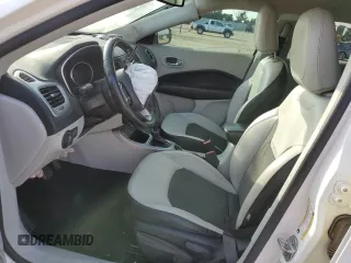 2019 Jeep Compass Latitude with VIN 3C4NJCBB7KT762945, listed as a Copart auction lot 55917165 with 100,854 mi miles and Salvage title. Bid and sale history available at DreamBid. Image 7.