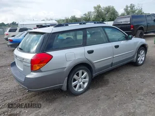 2006 Subaru Legacy Outback z VIN 4S4BP61CX67348917, wystawiony jako IAAI lot #42478619 z przebiegiem 245 538 mil mil oraz . Historia ofert i sprzedaży dostępna na DreamBid. Obrazek 4.
