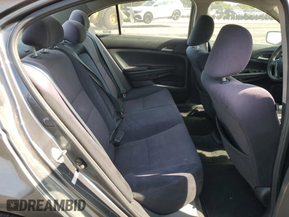 2011 Honda Accord LX z VIN 1HGCP2F36BA112001, wystawiony jako Copart lot #62238045 z przebiegiem 179 469 mil mil oraz Czysty tytuł • Clean title. Historia ofert i sprzedaży dostępna na DreamBid. Obrazek 10.