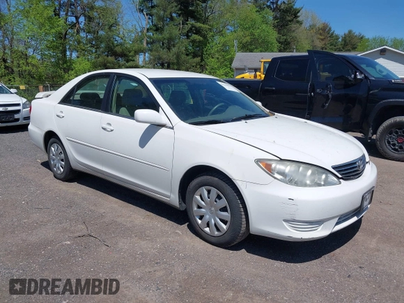 2006 Toyota Camry STD with VIN 4T1BE32K96U686000, listed as a IAAI auction lot 42168092 with 119,582 mi miles. Bid and sale history available at carsss.com. Image 1.