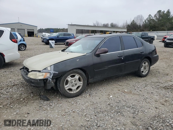 2000 Nissan Altima GXE with VIN 1N4DL01A0YC142560, listed as a Copart auction lot 41752175 with 228,857 mi miles and Salvage Title. Bid and sale history available at carsss.com. Image 1.