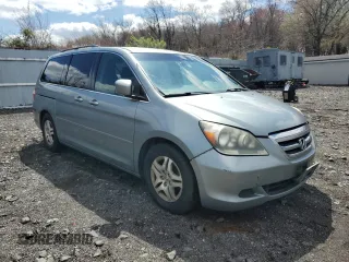 2005 Honda Odyssey EX with VIN 5FNRL38455B035925, listed as a Copart auction lot 51742315 with 213,322 mi miles and Clean Title. Bid and sale history available at carsss.com. Image 4.