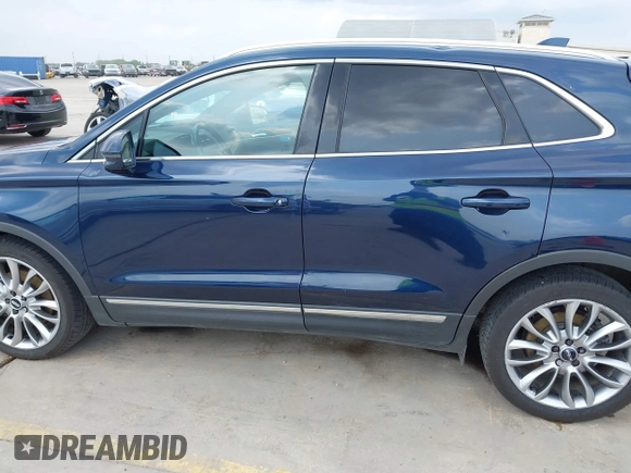 2017 Lincoln MKC Reserve with VIN 5LMCJ3C99HUL71905, listed as a IAAI auction lot 42115218 with 51,796 mi miles and . Bid and sale history available at DreamBid. Image 14.