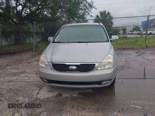 2014 Kia Sedona EX with VIN KNDMH4C74E6578326, listed as a IAAI auction lot 41990311 with 220,772 mi miles. Bid and sale history available at carsss.com. Image 6.