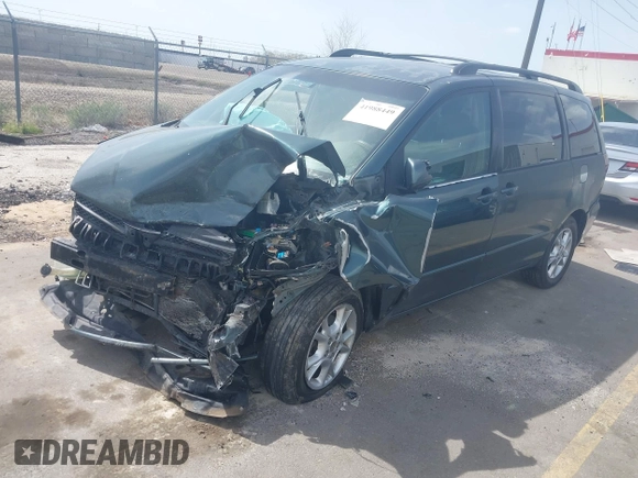 2005 Toyota Sienna XLE with VIN 5TDBA22C65S040922, listed as a IAAI auction lot 41988449 with 292,167 mi miles. Bid and sale history available at carsss.com. Image 17.