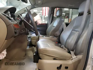 2014 Chrysler Town & Country Touring L z VIN 2C4RC1CG9ER464639, wystawiony jako Copart lot #60849185 z przebiegiem 87 217 mil mil oraz Szkoda całkowita • Salvage title. Historia ofert i sprzedaży dostępna na DreamBid. Obrazek 7.