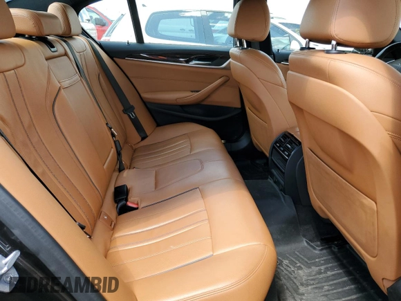 2019 BMW 5 Series 530i xDrive z VIN WBAJA7C51KG911480, wystawiony jako Copart lot #58219105 z przebiegiem 67 557 mil mil oraz Szkoda całkowita • Salvage title. Historia ofert i sprzedaży dostępna na DreamBid. Obrazek 10.